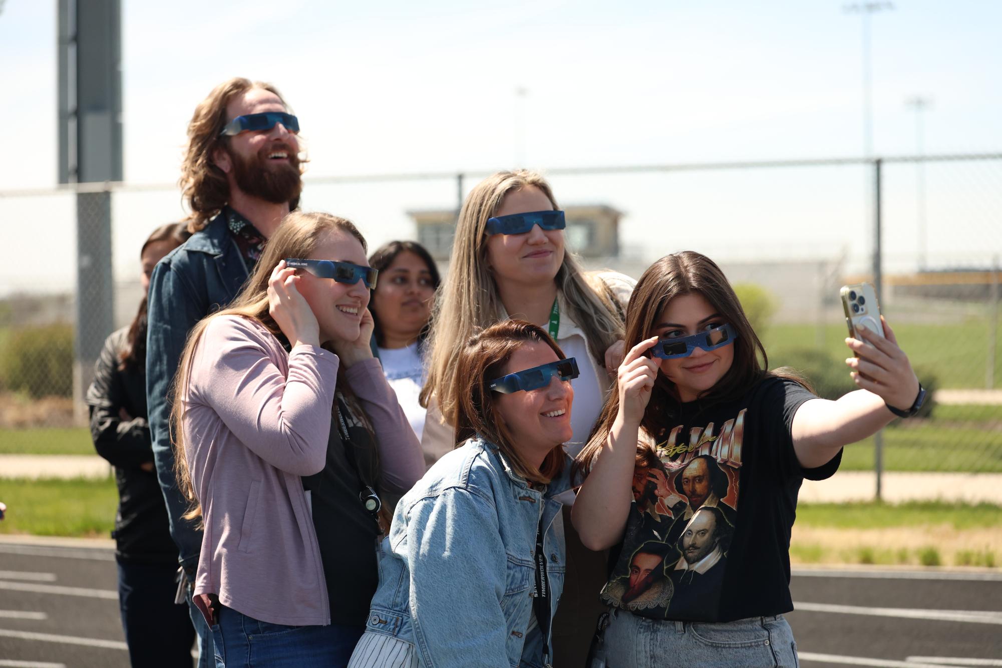 GALLERY: Solar Eclipse Viewing on April 8 – BVSW News